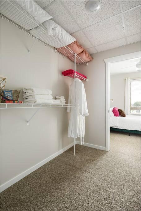 Fun & Trendy Condo Close To Downtown And The Beach Traverse City Exteriér fotografie