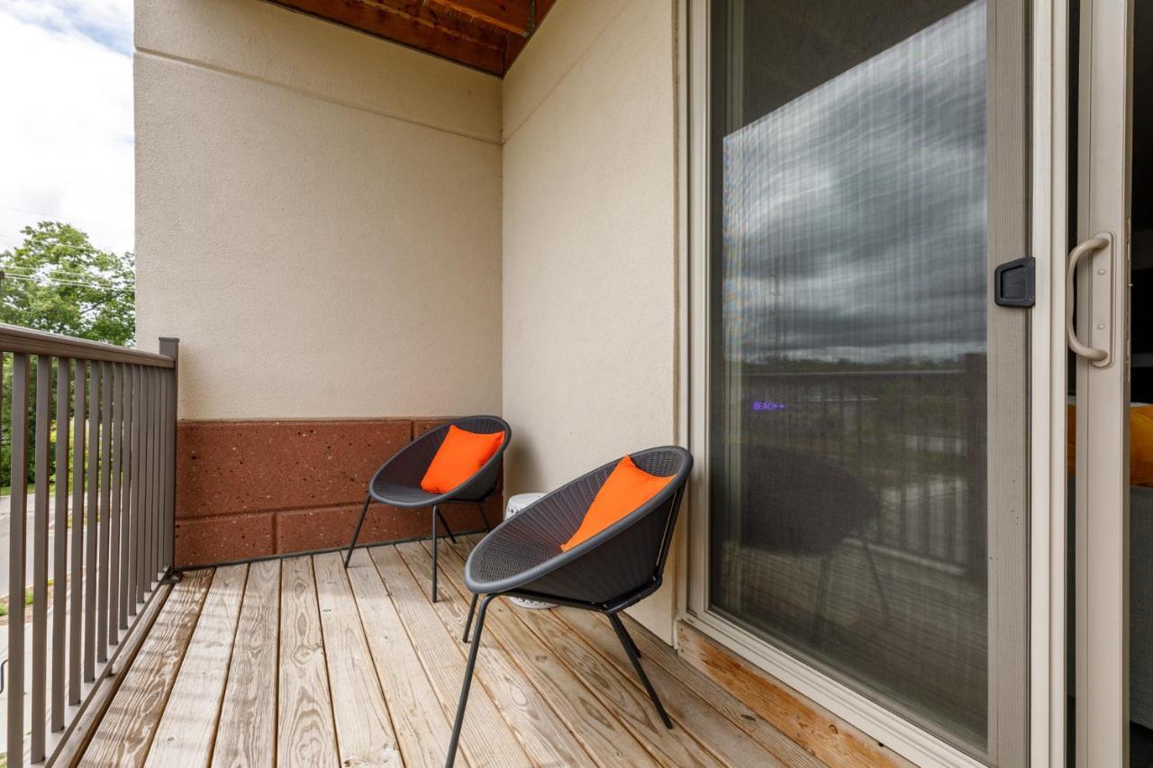 Fun & Trendy Condo Close To Downtown And The Beach Traverse City Exteriér fotografie